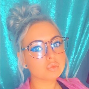 Meet your Posher, Jessie lashea